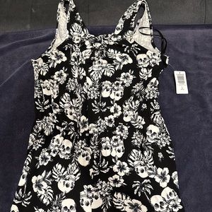 Torrid size 1 black and white skulls tank top romper